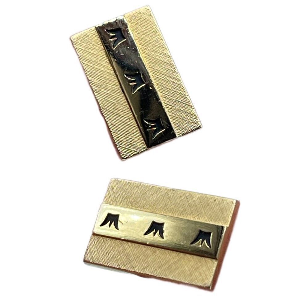 Vintage SWANK gold colored crown cuff links